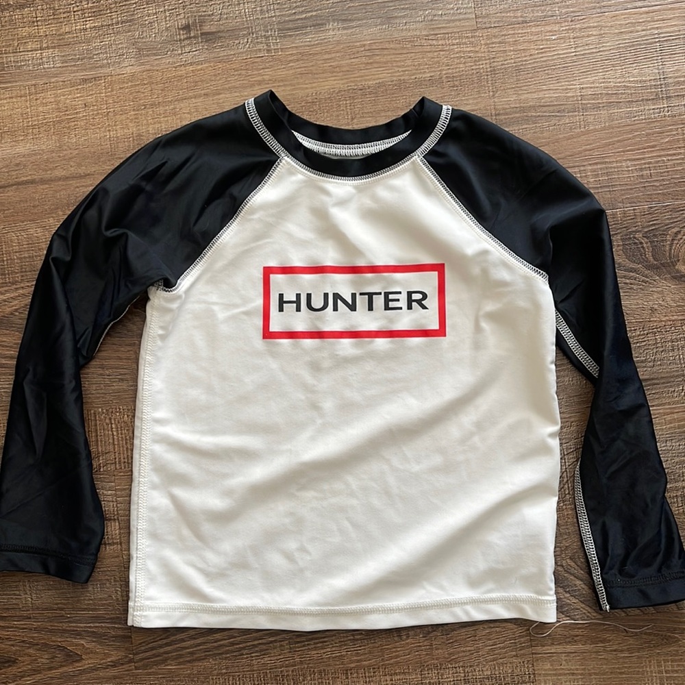Last chance! Hunter Kids Rash Guard 5T